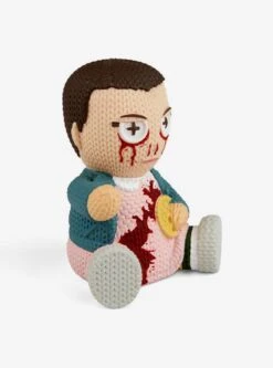Stranger Things Eleven 207 Limited Edition Bloody Handmade By Robots Vinyl Figure -Funko Toys Shop 34529963 av2 1