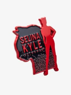DC Comics Batman Selina Kyle Cat Woman Lapel Pin -Funko Toys Shop 35547773 av1 1